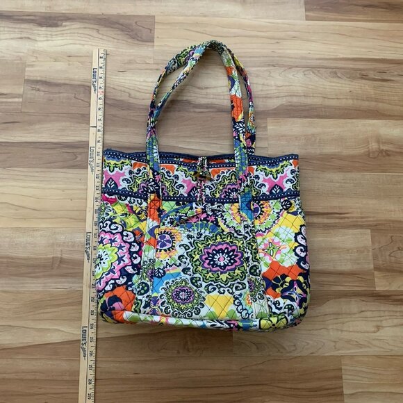 Vera Bradley Quilted Purse 4-Piece Bundle Lot Various Patterns And Sizes - Picture 2 of 5